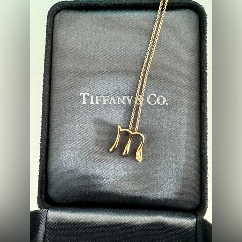 Tiffany Elsa Peretti Letter M Pendant 18k - Picture 2 of 6